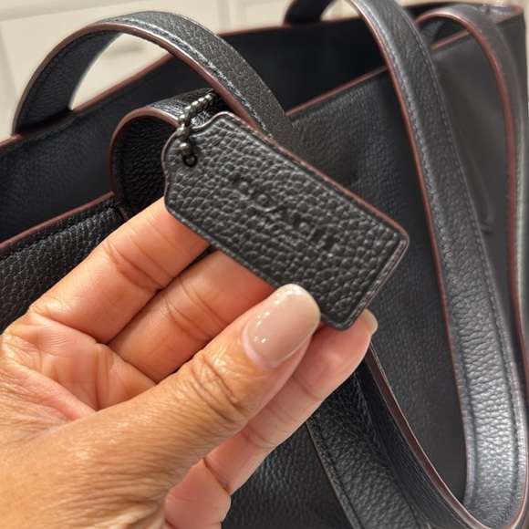 Like New! Coach Metropolitan Soft Tote - Picture 3 of 9